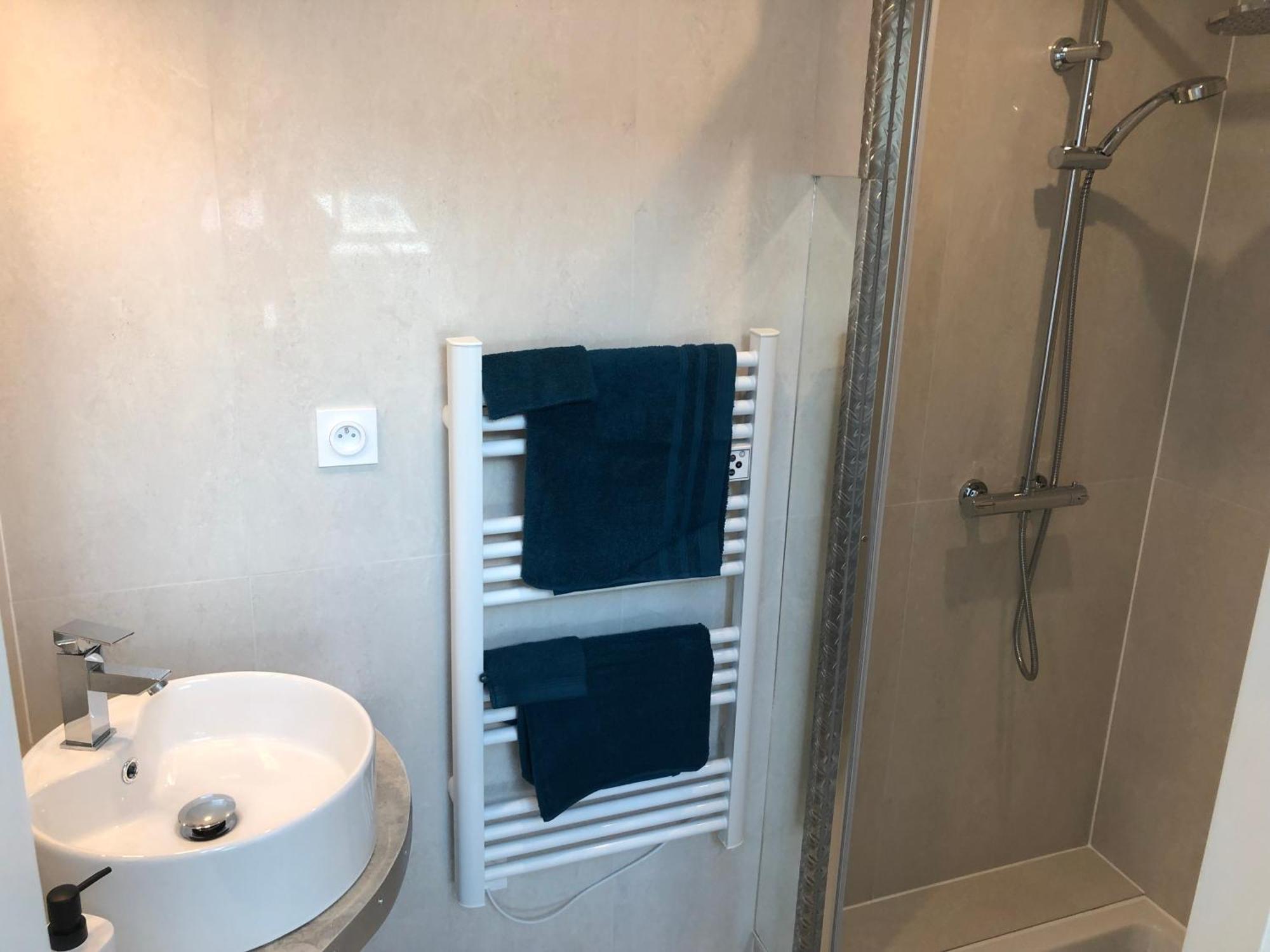 Ferienwohnung La Cerisiere Bessenay Exterior foto